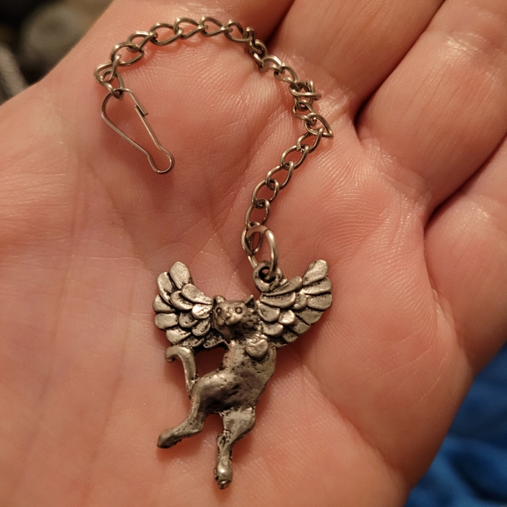 Pewter cat clip